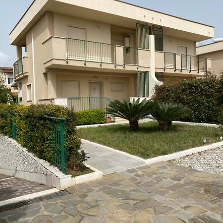 Appartamento In Villa A Поликоро Екстериор снимка